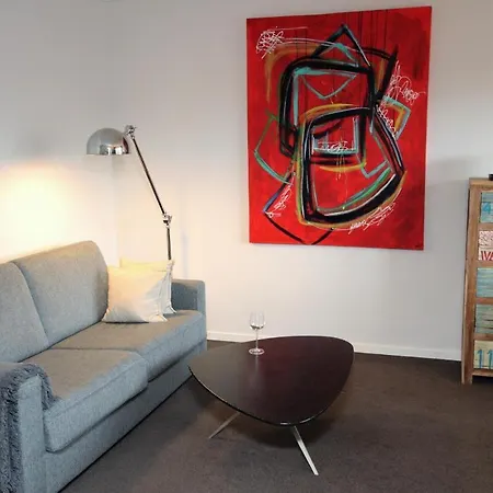 App. Hussmann 8/17 *