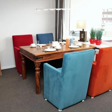 App. Hussmann 8/17 *